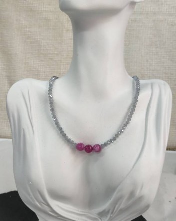 3  κολιε γκρι (1)